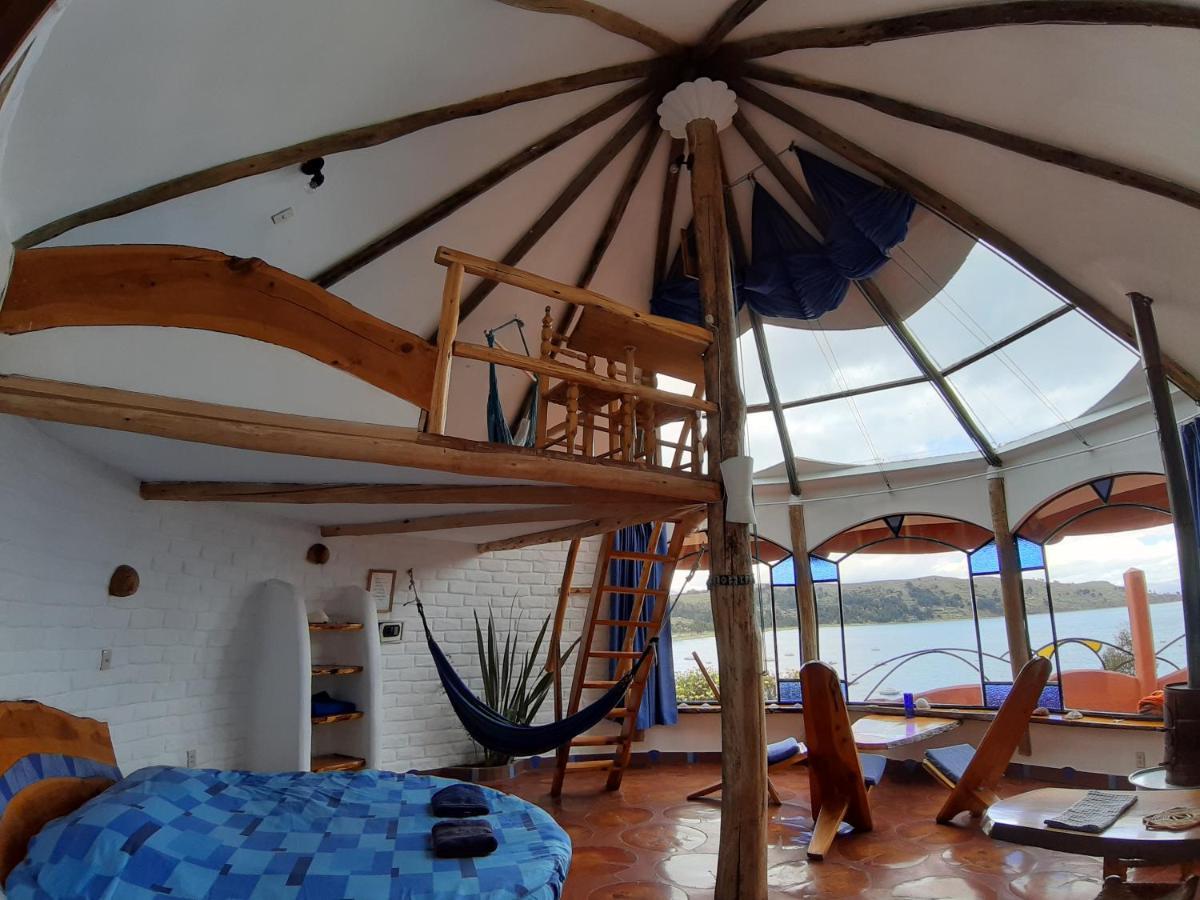 Hostal Las Olas Copacabana  Exteriör bild