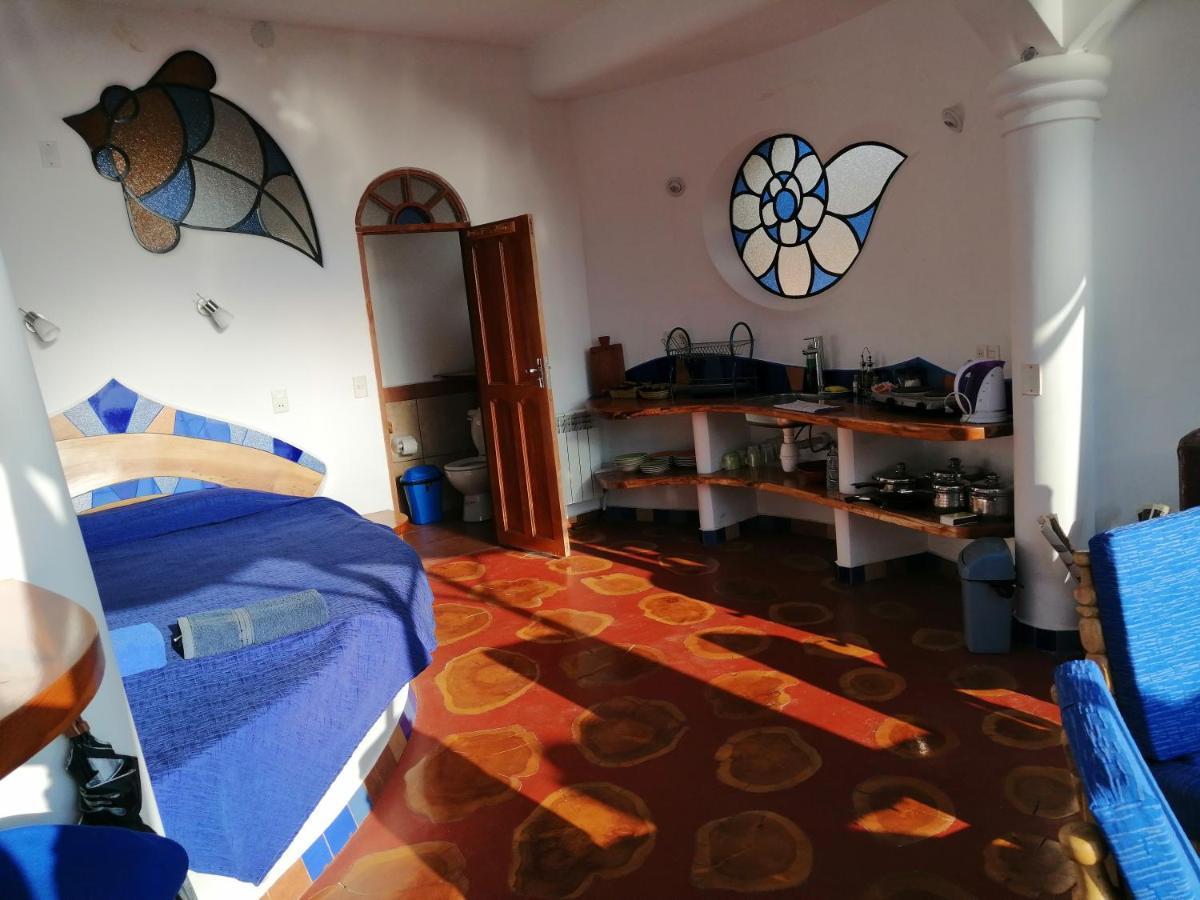Hostal Las Olas Copacabana  Exteriör bild