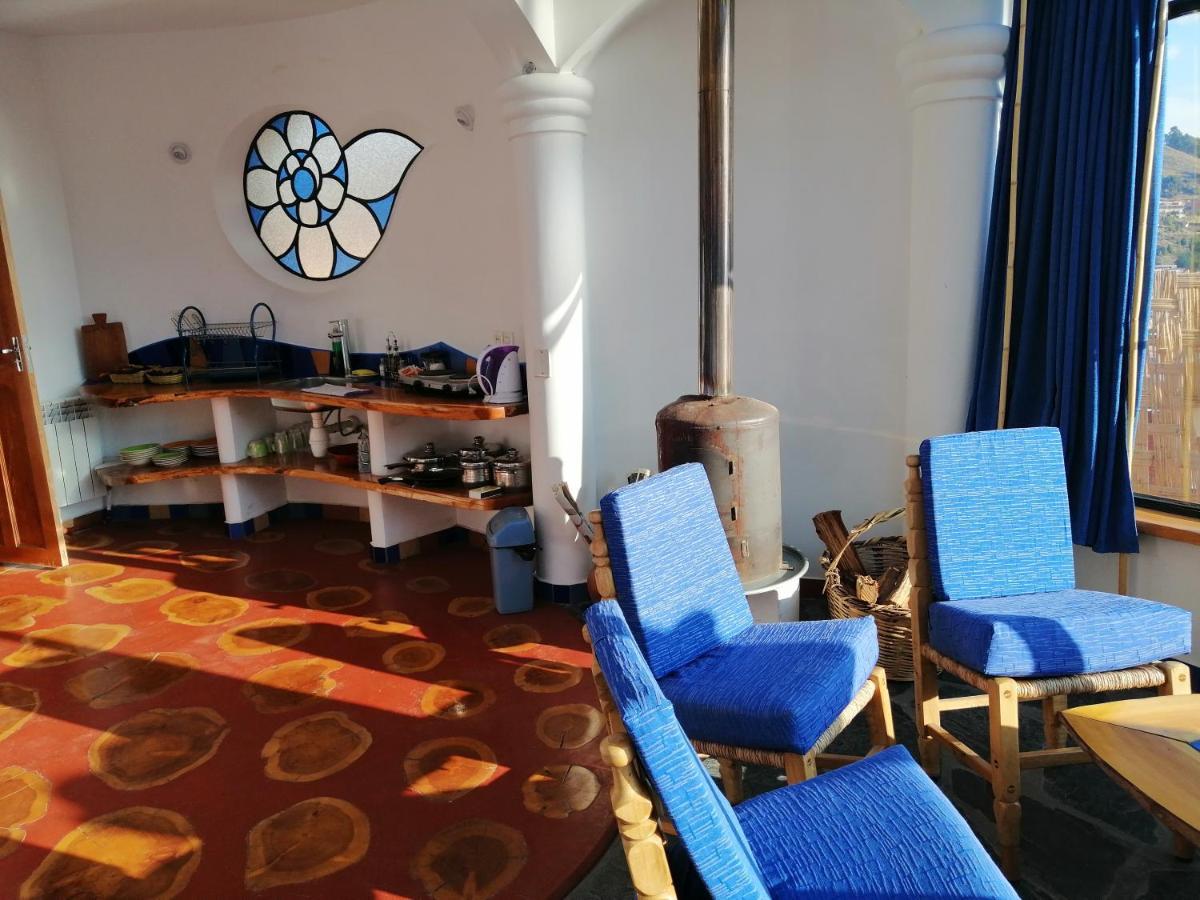 Hostal Las Olas Copacabana  Exteriör bild