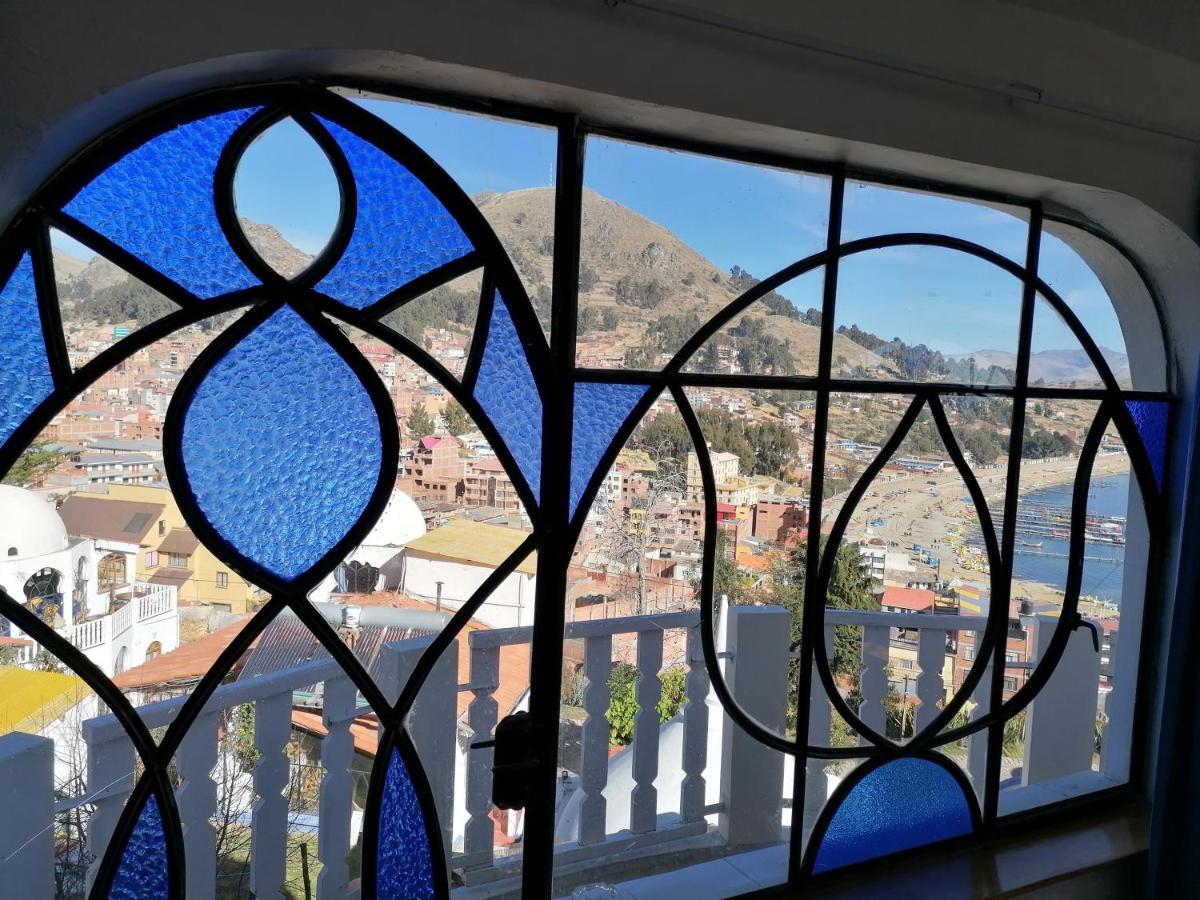 Hostal Las Olas Copacabana  Exteriör bild