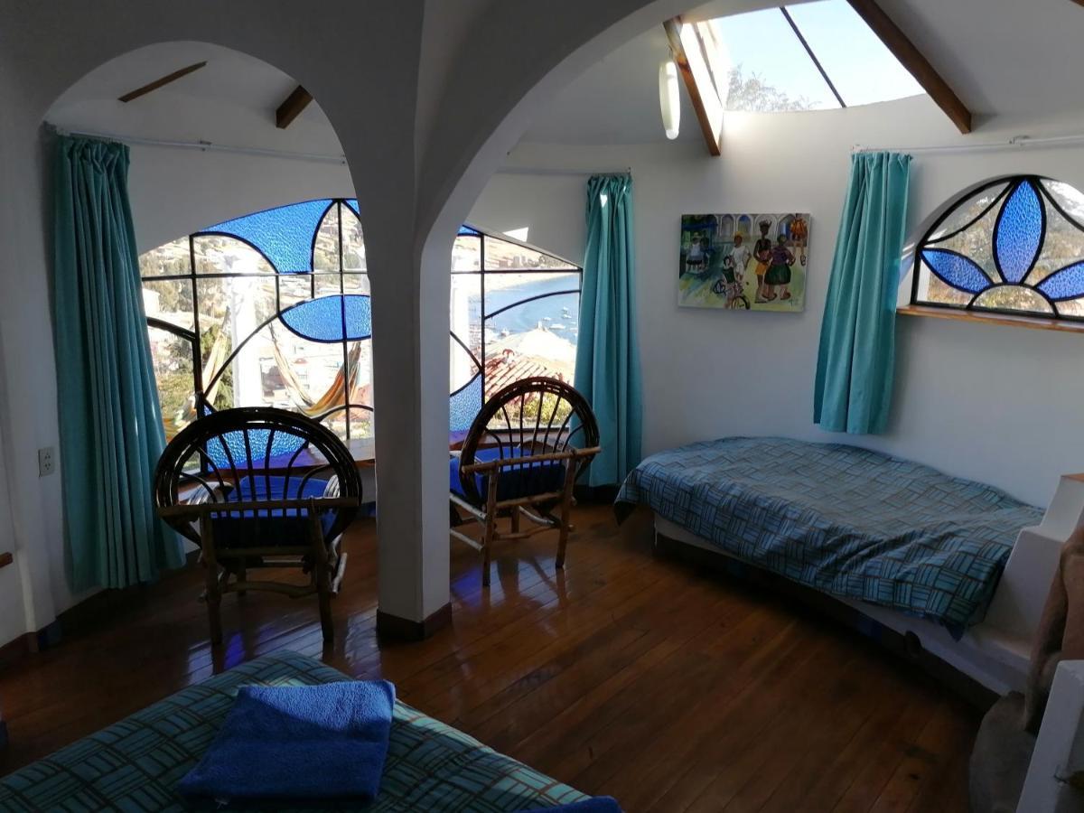 Hostal Las Olas Copacabana  Exteriör bild